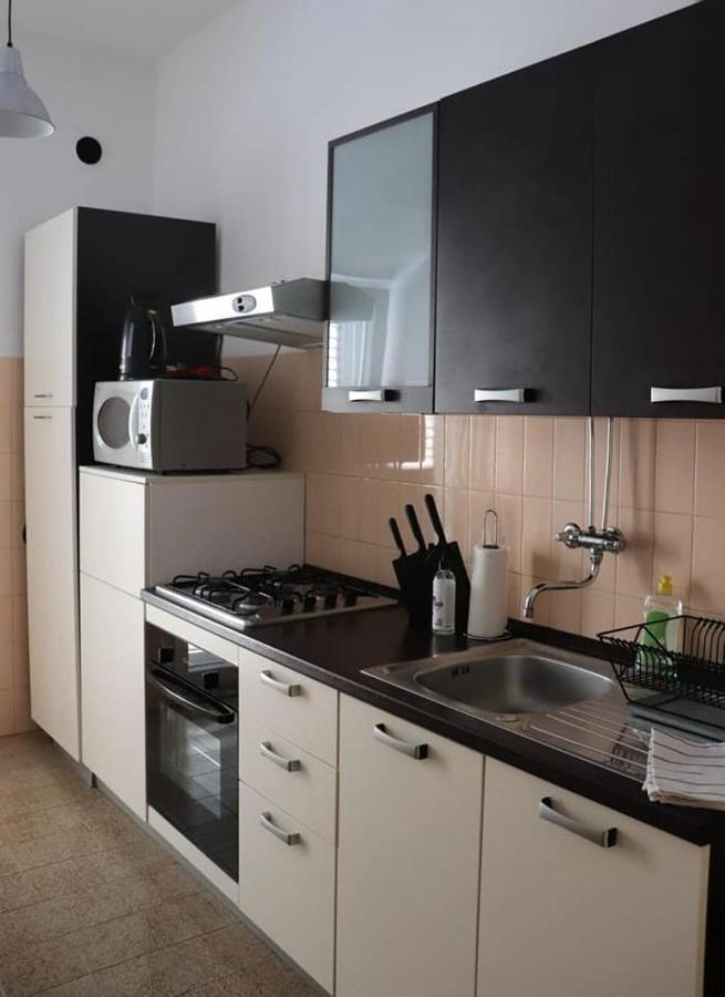 Apartman Simac Okrug Gornji 特罗吉尔 外观 照片