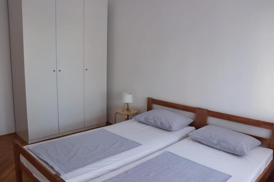Apartman Simac Okrug Gornji 特罗吉尔 外观 照片