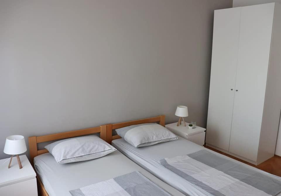 Apartman Simac Okrug Gornji 特罗吉尔 外观 照片