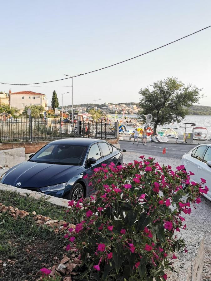 Apartman Simac Okrug Gornji 特罗吉尔 外观 照片